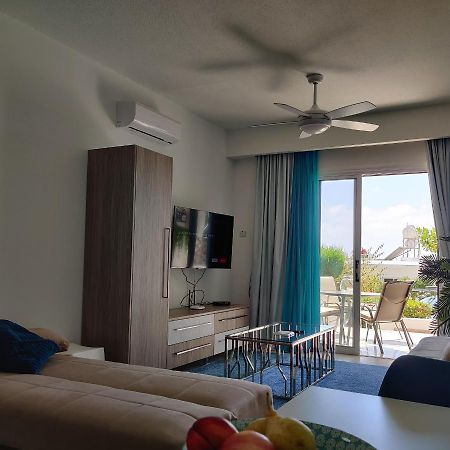 Lovely 1-Bedroom Unit @ Fabulous Location Paphos Eksteriør bilde
