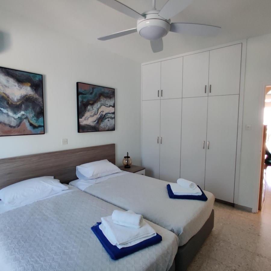 Lovely 1-Bedroom Unit @ Fabulous Location Paphos Eksteriør bilde